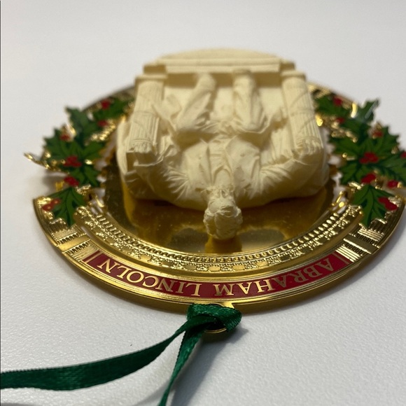 White House Historical Association 2009 Abraham Lincoln Holiday Ornament - Picture 7 of 7